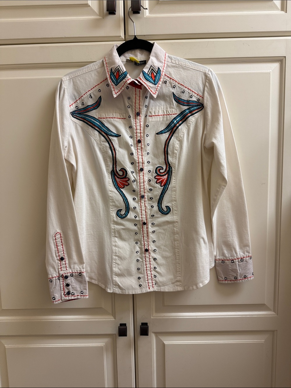 OffWhite Western Embroidered Women’s Blouse with Turquoise & Red Accents